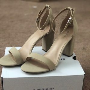 Never worn tan heels